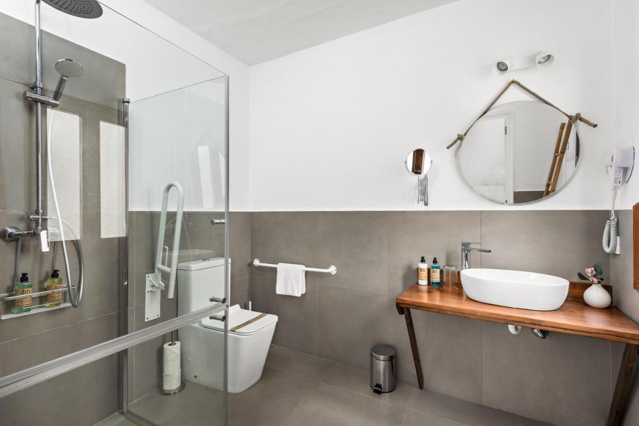 Hotel Boutique Ses 5 Claus Ciutadella  Exteriör bild